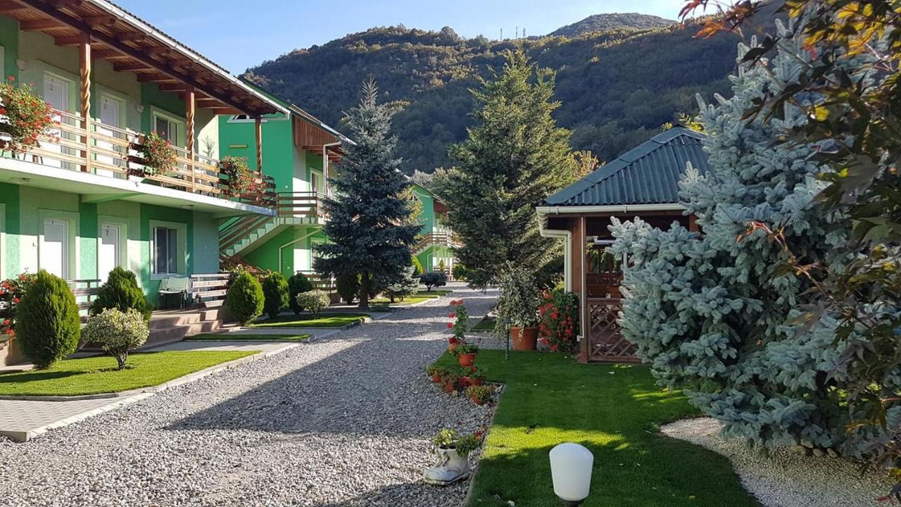 Pension Charisma Băile Herculane Zewnętrze zdjęcie